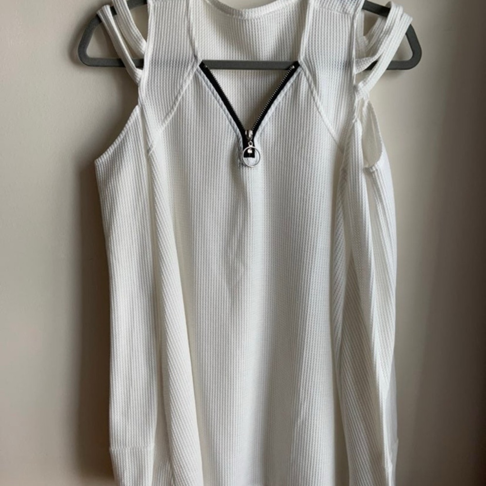 COLD SHOULDER SEXY LARGE LONG SLEEVE TOP
